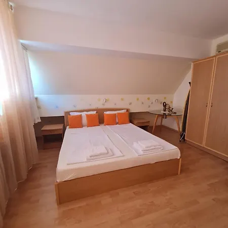 Sunny ساني بيتش