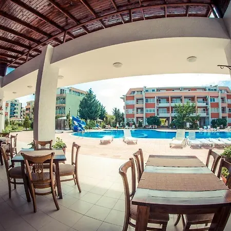 Sunny ساني بيتش